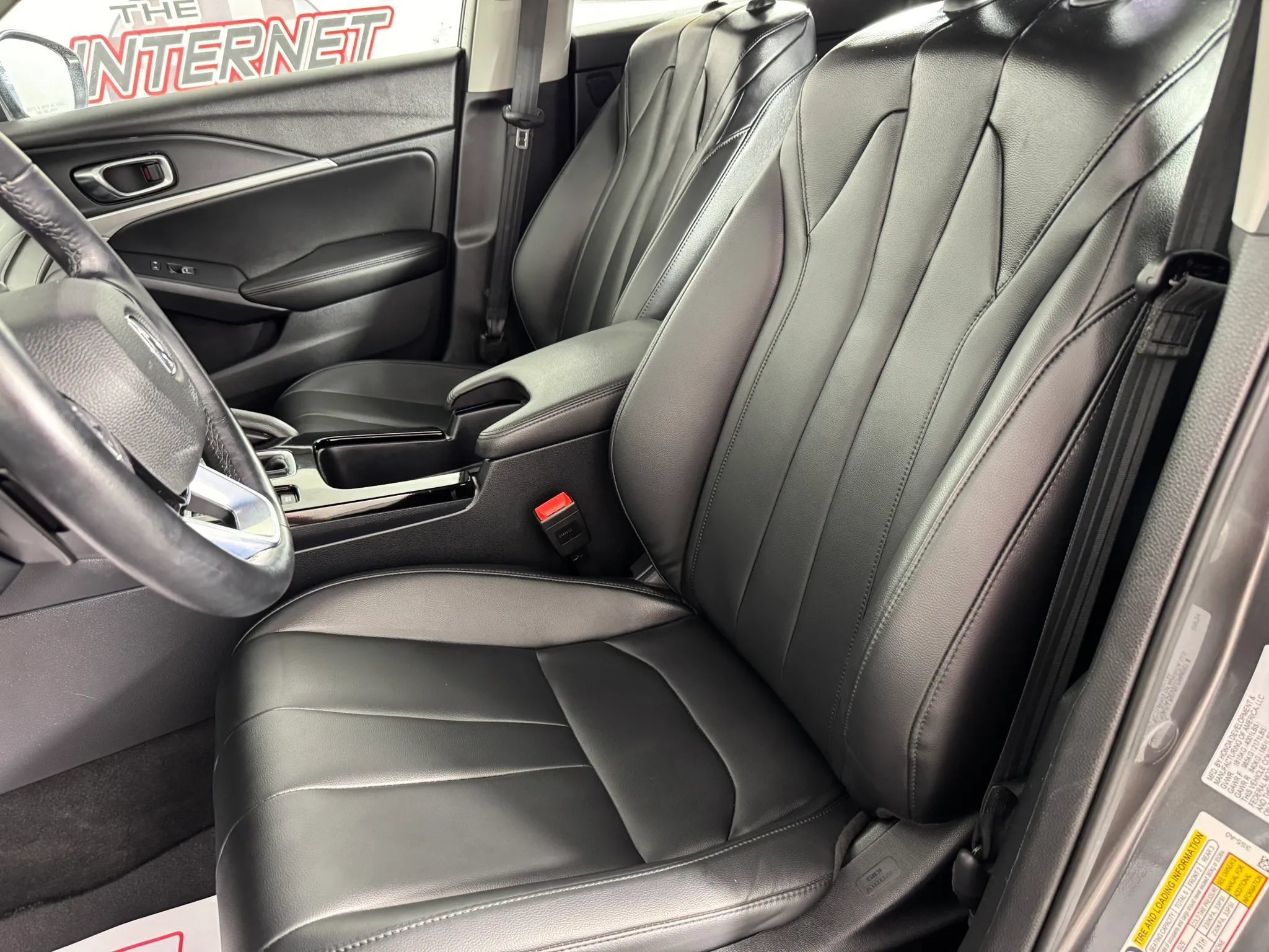 Used 2025 Acura Integra FWD image 32