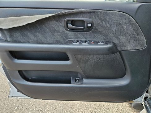 Used 2002 Honda CR-V EX image 12