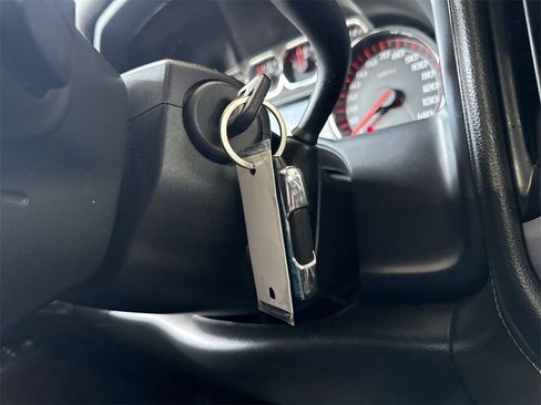 Certified 2015 GMC Sierra 1500 SLT w/ SLT Preferred Package image 17