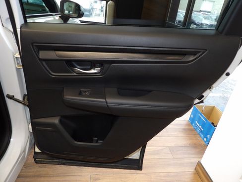 Used 2024 Honda CR-V EX image 16