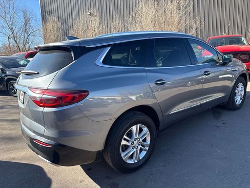 Used 2020 Buick Enclave Essence image 8