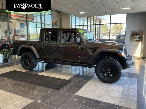 Used 2022 Jeep Gladiator Mojave w/ Cold Weather Group image 1