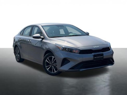 Certified 2024 Kia Forte LXS w/ LXS Technology Package FWD image 1