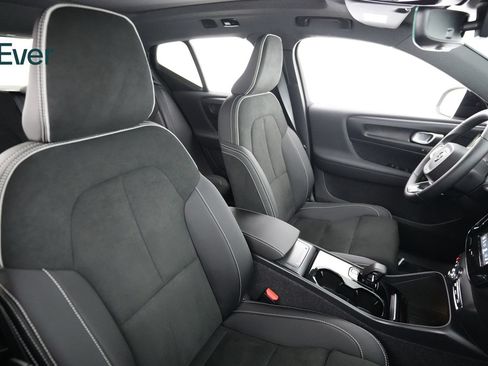 Used 2023 Volvo XC40 Recharge Plus AWD/4WD image 23