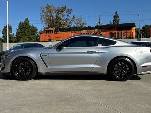 Used 2020 Ford Mustang Shelby GT350 w/ Technology Package RWD image 9