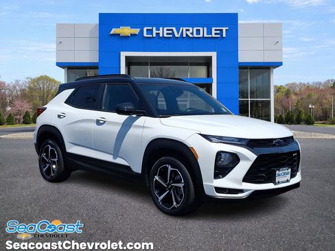 Certified 2023 Chevrolet TrailBlazer RS AWD/4WD image 1