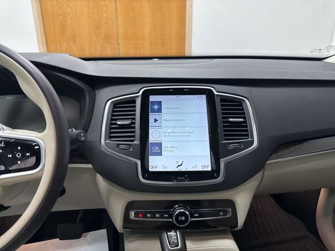 Used 2019 Volvo XC90 T6 Momentum AWD/4WD image 12
