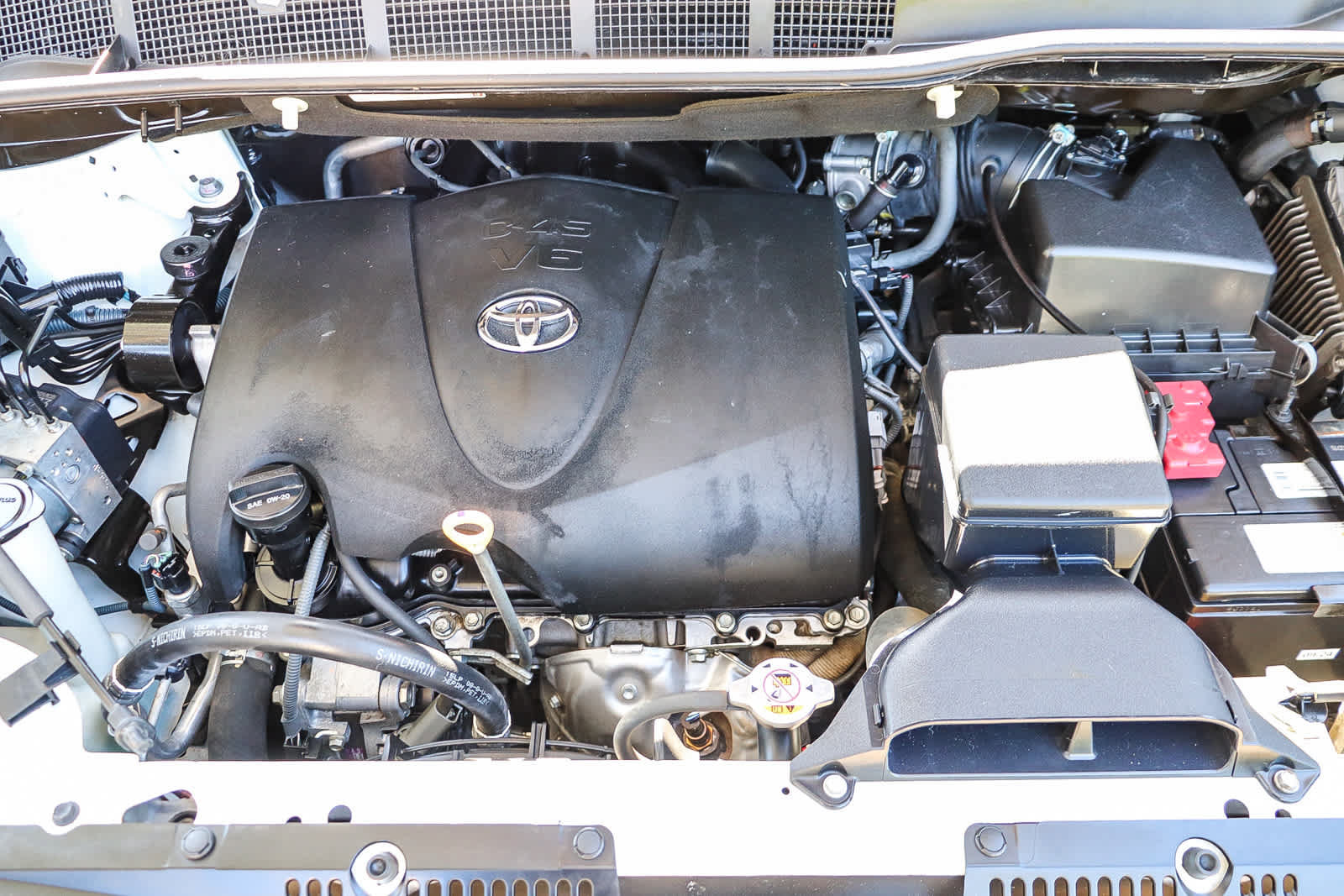 Used 2018 Toyota Sienna LE w/ Carpet Mat Package FWD image 27