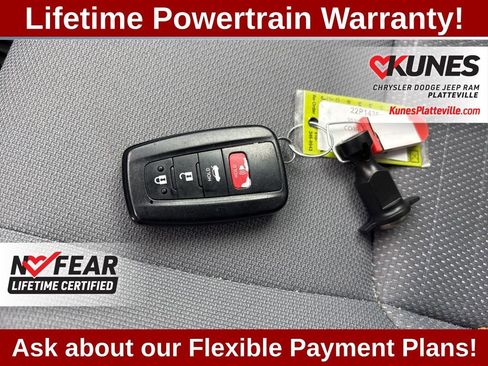 Used 2022 Toyota Corolla SE image 21