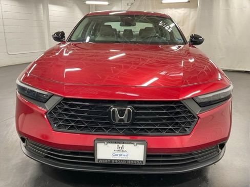 Certified 2025 Honda Accord SE image 3