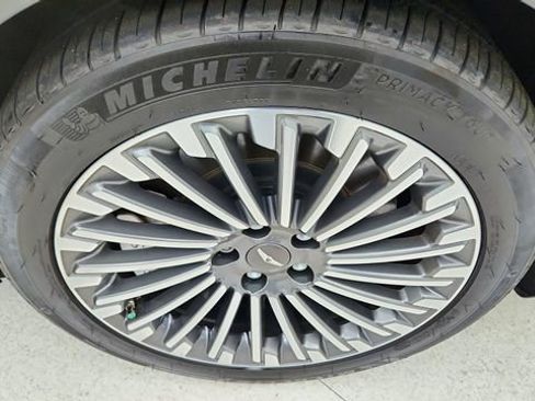 Used 2024 Genesis G80 image 58