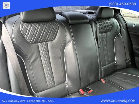 Used 2019 BMW 750i xDrive w/ M Sport Package image 24