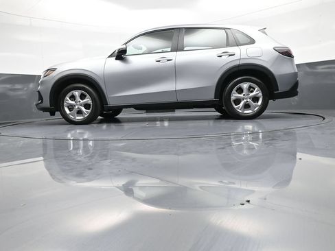 Certified 2024 Honda HR-V LX image 31