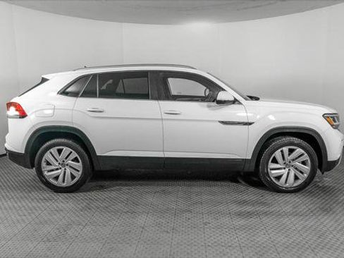 Used 2021 Volkswagen Atlas Cross Sport SE image 8
