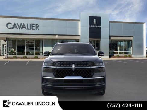 Used 2025 Lincoln Navigator Reserve w/ Jet Appearance Package image 6
