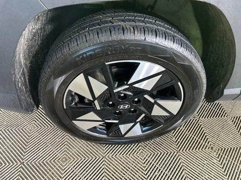 Used 2025 Hyundai Kona SEL AWD/4WD image 8