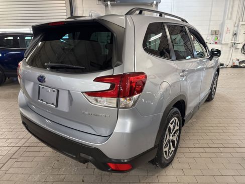 Used 2022 Subaru Forester Premium AWD/4WD image 7