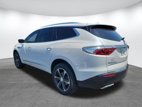 Used 2022 Buick Enclave Essence w/ Experience Buick Package FWD image 6