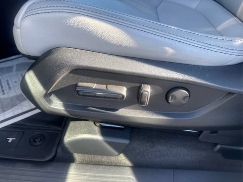 Certified 2023 Honda Pilot Touring image 16