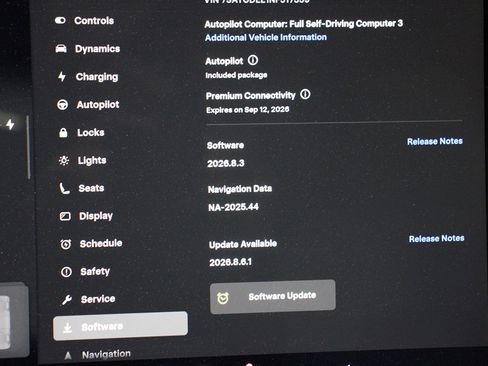 Used 2022 Tesla Model Y Long Range AWD/4WD image 40