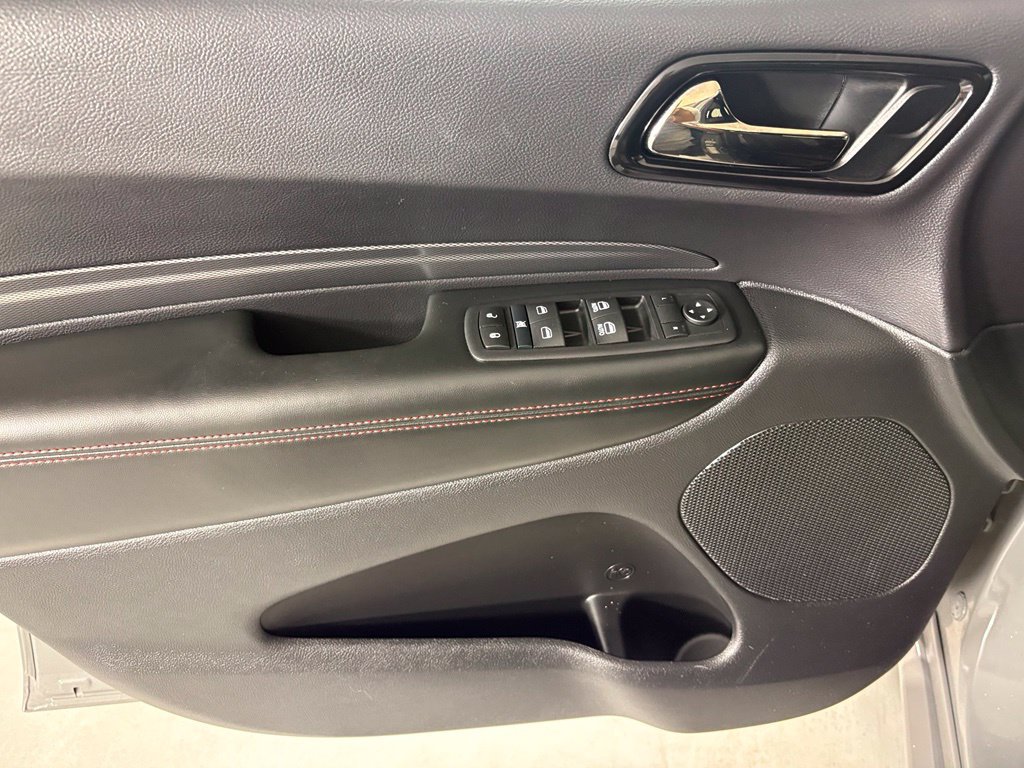 Used 2025 Dodge Durango GT w/ Blacktop Package RWD image 19