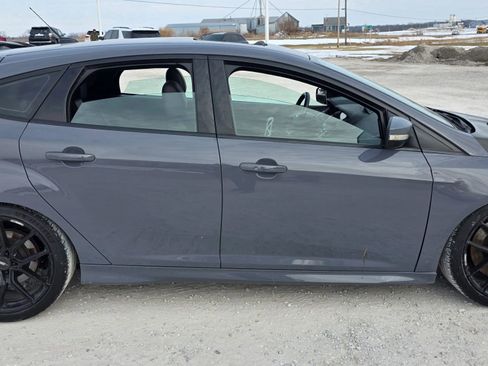 Used 2017 Ford Focus RS image 2