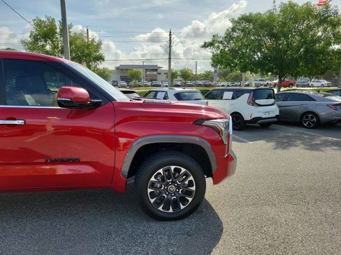 Used 2024 Toyota Tundra Limited AWD/4WD image 8
