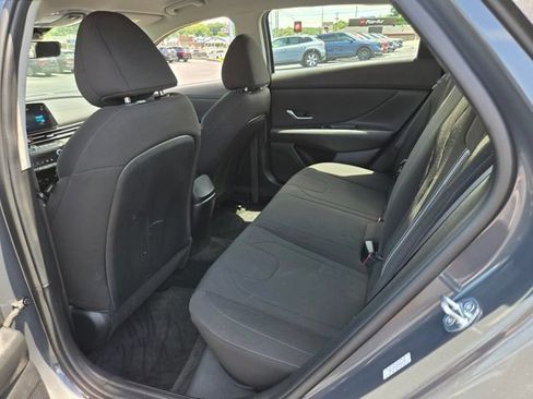 Used 2023 Hyundai Elantra SEL w/ Convenience Package FWD image 11