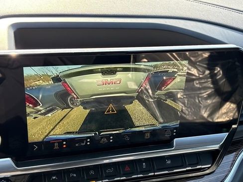 New 2026 GMC Sierra 1500 SLE w/ Preferred Package image 8