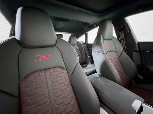 New 2026 Audi RS 7 Performance image 26