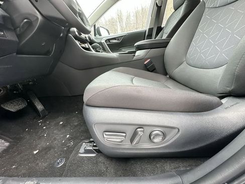 New 2025 Toyota RAV4 XLE w/ Convenience Package image 16