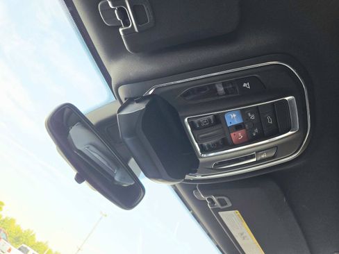 Used 2024 Jeep Grand Cherokee L Altitude AWD/4WD image 37