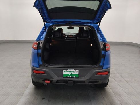 Used 2018 Jeep Cherokee Trailhawk image 29