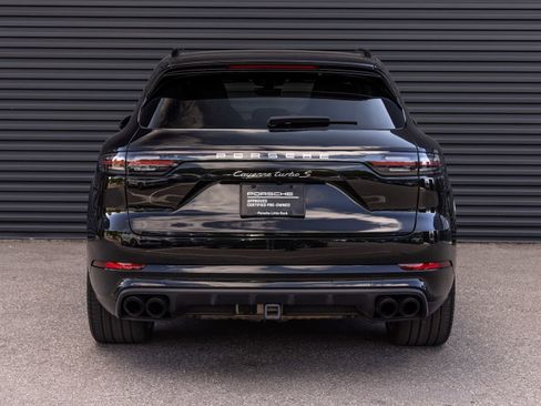 Certified 2023 Porsche Cayenne Turbo S AWD/4WD image 6