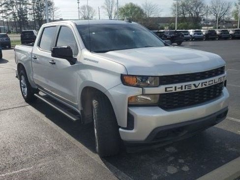 Used 2021 Chevrolet Silverado 1500 Custom image 1