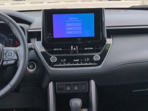 Certified 2023 Toyota Corolla Cross XLE w/ Convenience Package FWD image 18