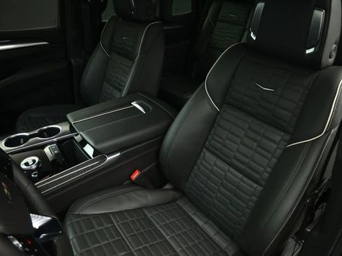 Used 2026 Cadillac Escalade V w/ LPO, ONYX Package AWD/4WD image 65