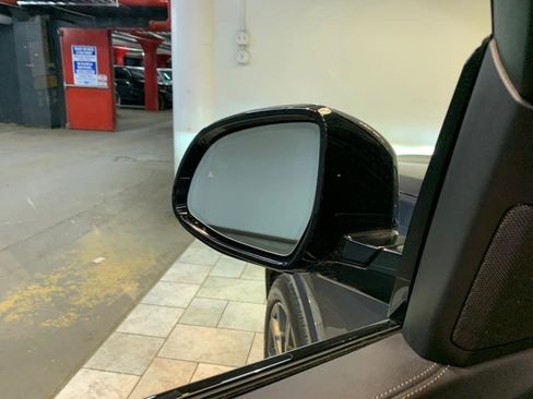 Used 2022 BMW X5 xDrive40i w/ M Sport Package image 14