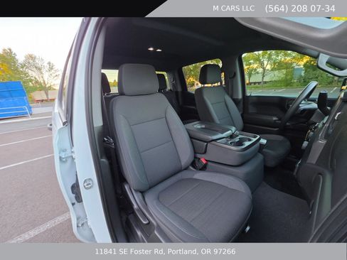 Used 2022 Chevrolet Silverado 1500 Custom w/ Safety Confidence Package AWD/4WD image 12