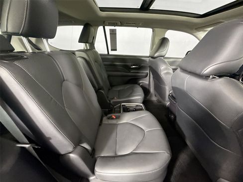 Used 2025 Toyota Grand Highlander FWD image 44