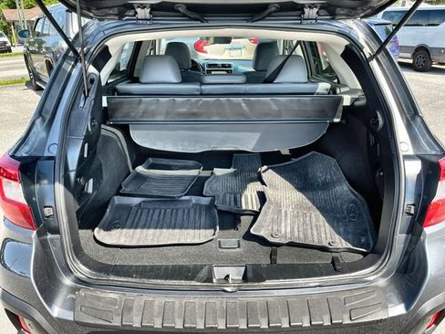 Used 2019 Subaru Outback 3.6R Limited AWD/4WD image 22