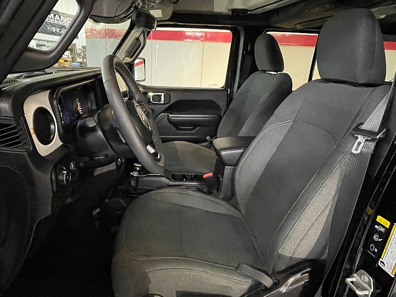 Used 2025 Jeep Wrangler Unlimited Sport AWD/4WD image 9