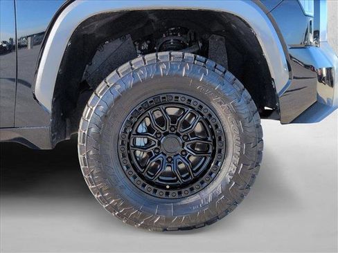 Used 2023 Toyota Tundra Limited image 24