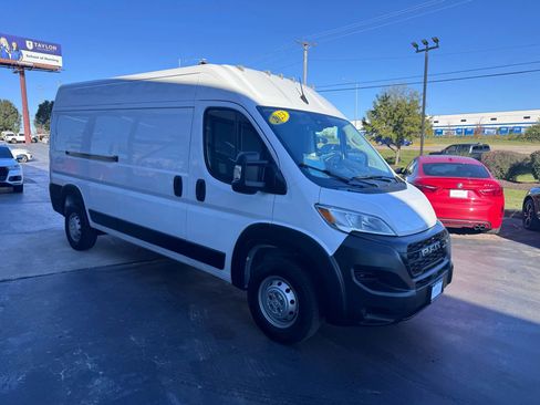Used 2023 RAM ProMaster 2500 image 6