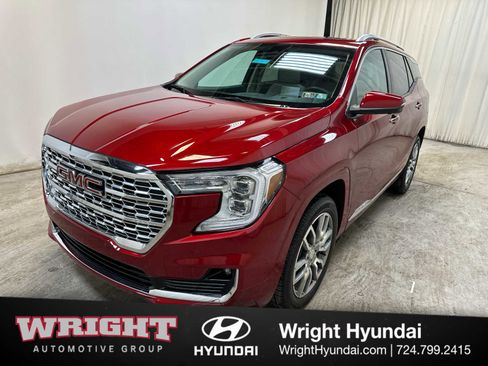 Used 2023 GMC Terrain Denali w/ Denali Premium Package image 3