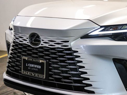 Used 2023 Lexus RX 350 Premium Plus w/ Cold Area Package FWD image 8