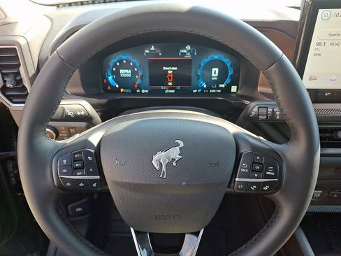 Certified 2025 Ford Bronco Sport Outer Banks w/ Outer Banks Tech Package+ AWD/4WD image 20