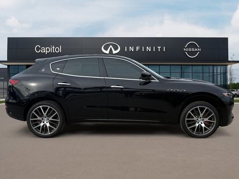 Used 2021 Maserati Levante image 4