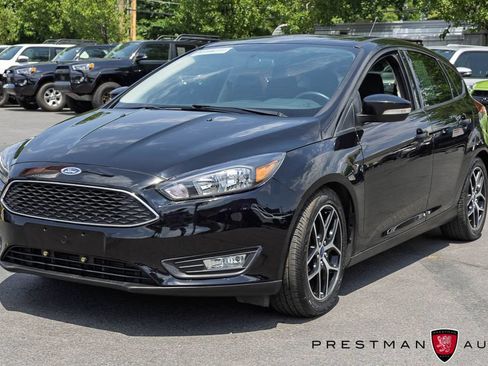 Used 2018 Ford Focus SEL w/ Cold Weather Package FWD image 13