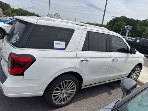 Used 2022 Ford Expedition Platinum AWD/4WD image 7